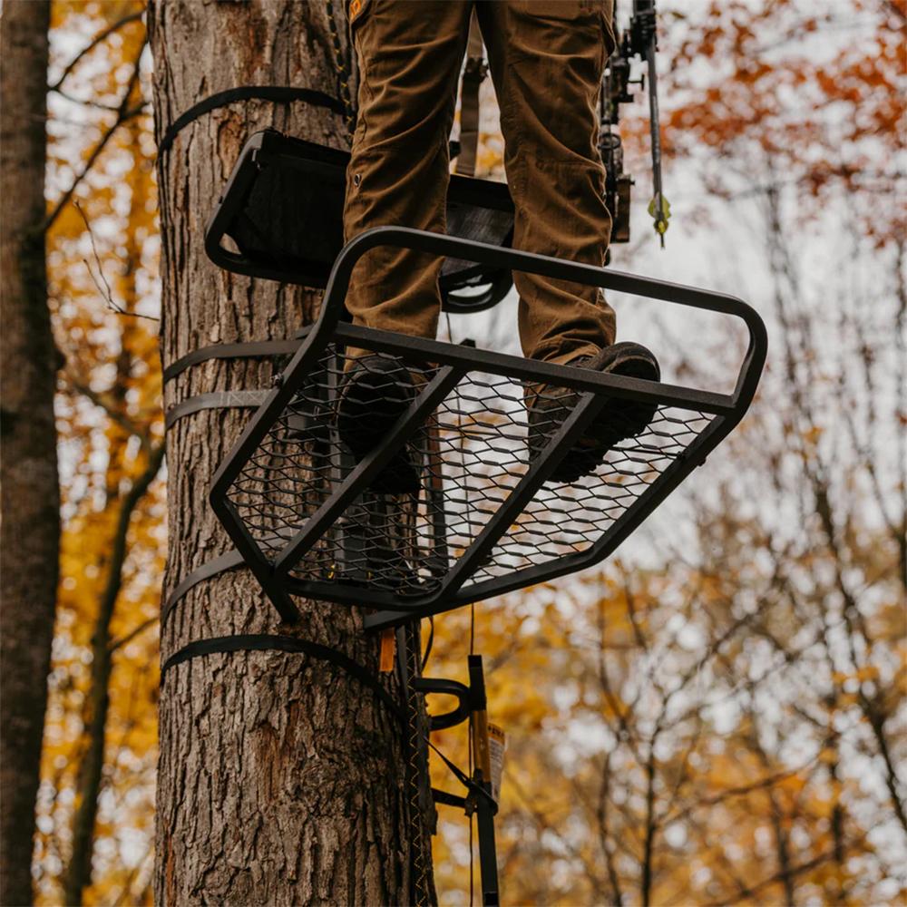 Ardisam (River's Edge/ Barronett Blinds) Rivers Edge Outlaw XL Steel Hang-On Treestand