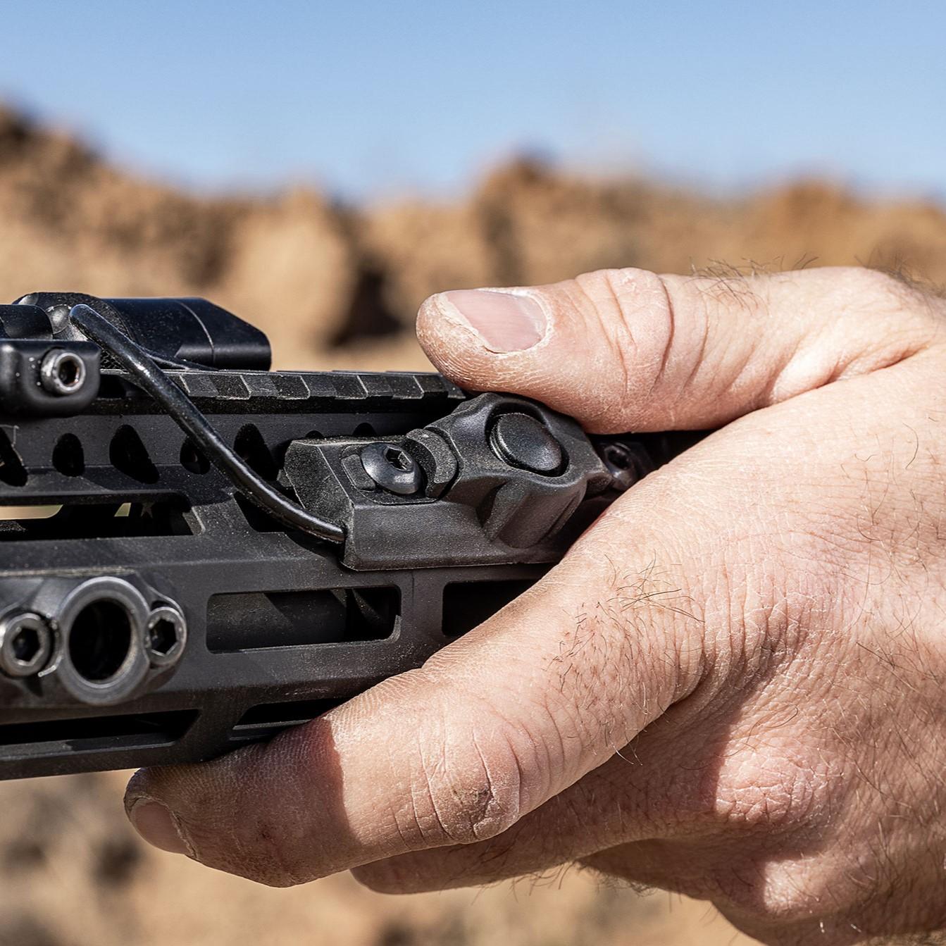 SUREFIRE COMPACT SWITCH MLOK 7" BLK