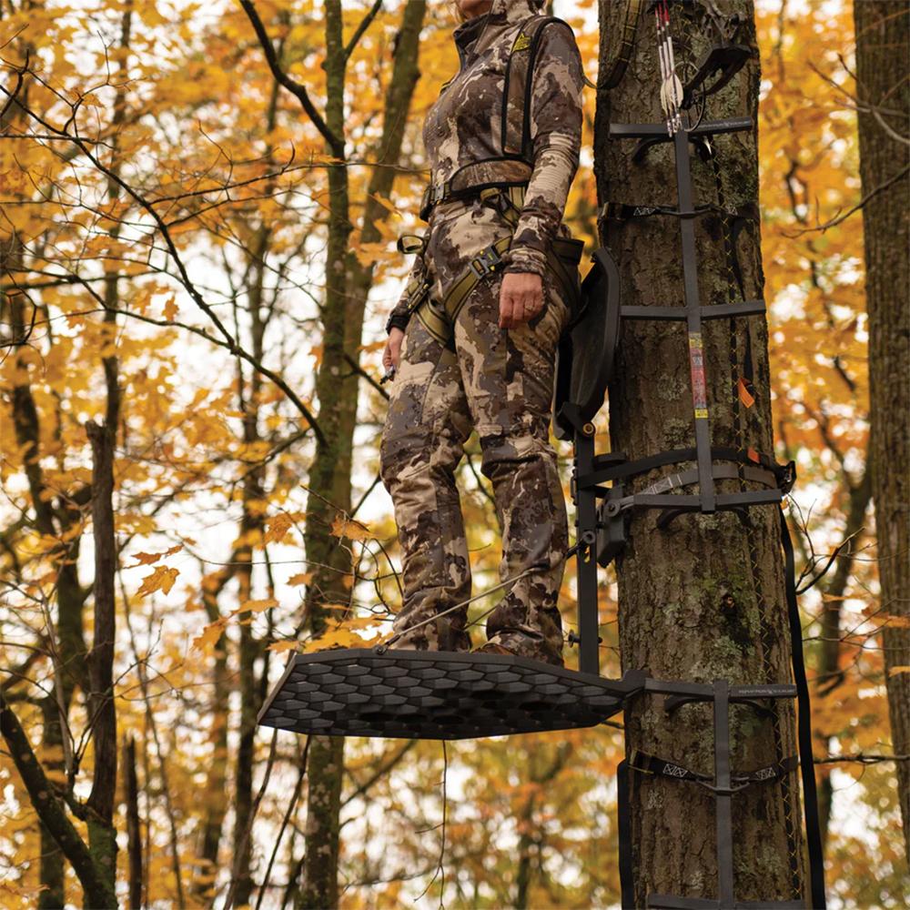 Ardisam (River's Edge/ Barronett Blinds) Rivers Edge Duralite Hang On Treestand
