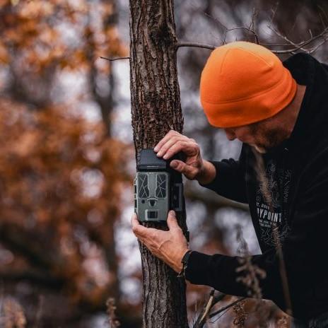 GG TELECOM /SPYPOINT Spypoint FORCE-PRO-S 2.0 Solar Non-Cellular Camera